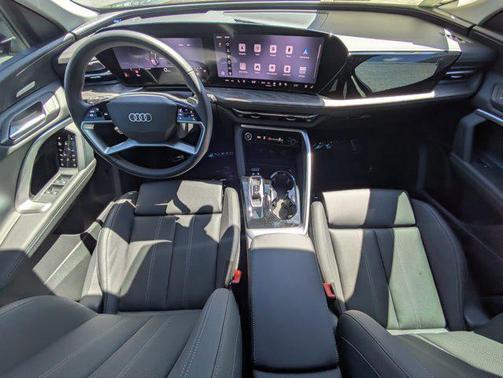 Tambora Gray Metallic 2026 Audi Q5 Premium Plus TFSI quattro S tronic