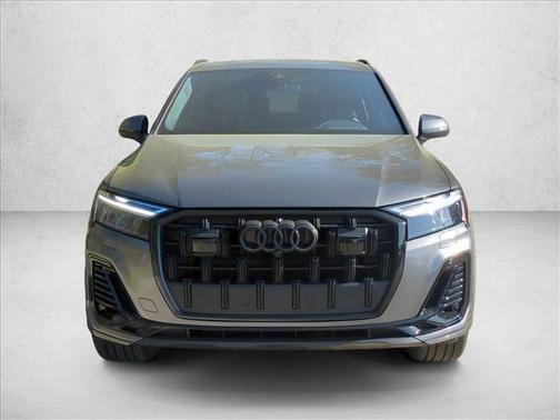 2025 Audi Q7 45 Premium Plus