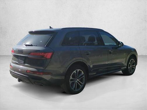 2025 Audi Q7 45 Premium Plus