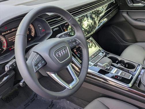 2025 Audi Q7 55 Premium