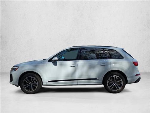 2025 Audi Q7 45 Premium