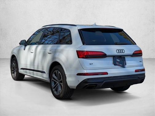 2025 Audi Q7 45 Premium