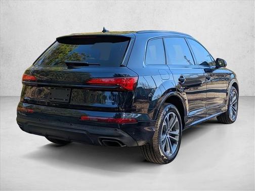 2026 Audi Q7 45 Premium