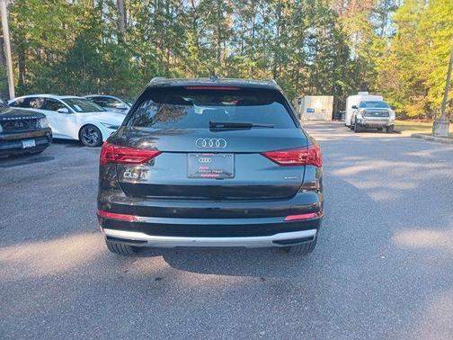 2022 Audi Q3 40 Premium