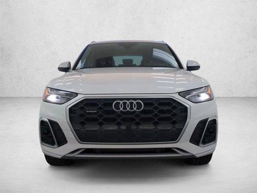 Ibis White 2023 Audi Q5 45 S line Premium