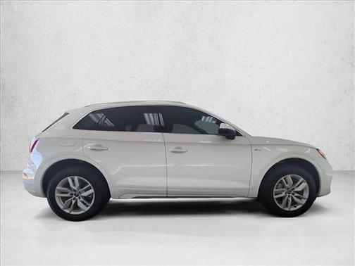 Ibis White 2023 Audi Q5 45 S line Premium