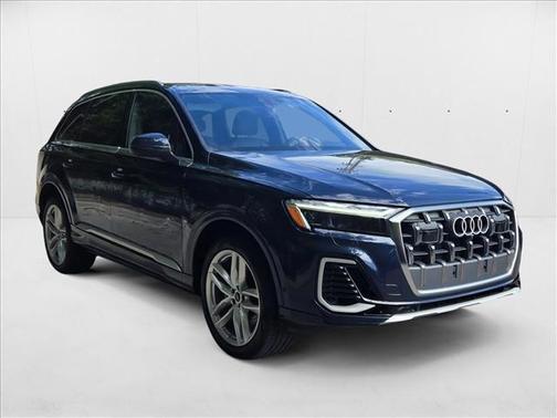 2025 Audi Q7 55 Premium Plus
