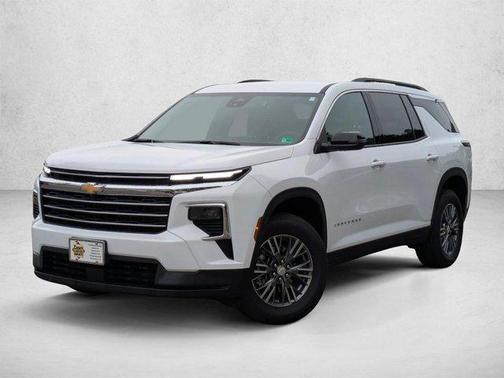 Summit White 2026 Chevrolet Traverse LT