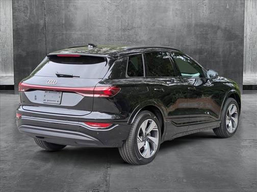 2025 Audi Q6 e-tron Premium Plus quattro