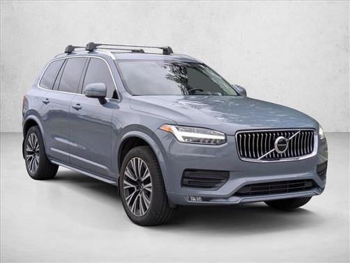 2020 Volvo XC90 T6 Momentum
