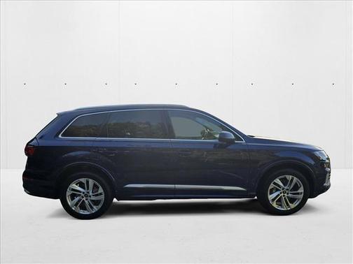 2024 Audi Q7 55 Premium Plus
