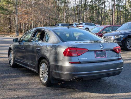 2016 Volkswagen Passat 1.8T SE w/Technology
