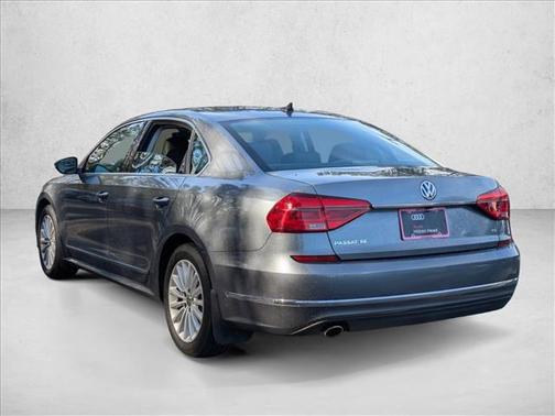 2016 Volkswagen Passat 1.8T SE w/Technology