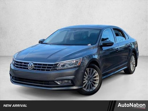 2016 Volkswagen Passat 1.8T SE w/Technology