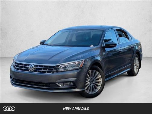 2016 Volkswagen Passat 1.8T SE w/Technology
