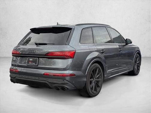 2022 Audi SQ7 4.0T Premium Plus