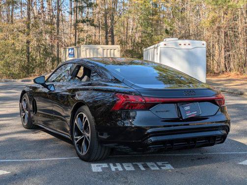 2022 Audi e-tron GT Premium Plus