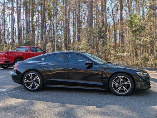 2022 Audi e-tron GT Premium Plus