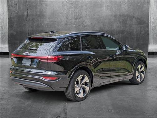 2025 Audi Q6 e-tron Premium Plus quattro