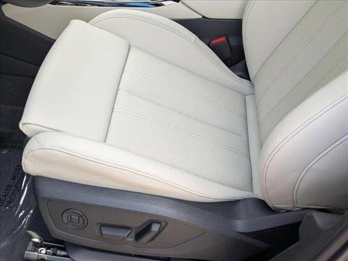 2025 Audi Q6 e-tron Premium Plus quattro