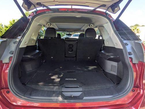 Cayenne Red 2016 Nissan Rogue SL