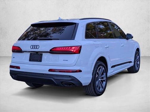 2026 Audi Q7 45 Premium