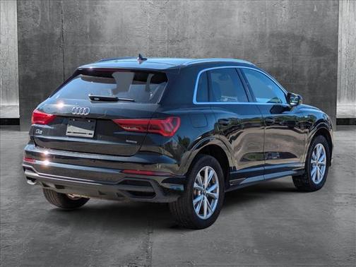 2024 Audi Q3 Premium 45 TFSI S line quattro Tiptronic