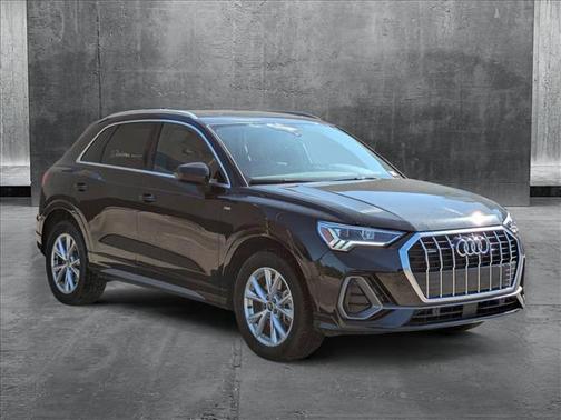 2024 Audi Q3 Premium 45 TFSI S line quattro Tiptronic