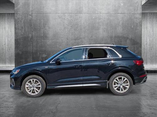 2024 Audi Q3 Premium 45 TFSI S line quattro Tiptronic