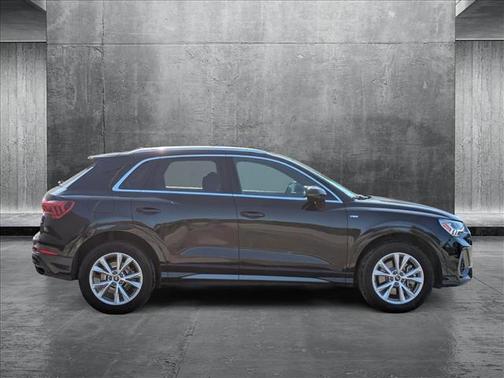 2024 Audi Q3 Premium 45 TFSI S line quattro Tiptronic