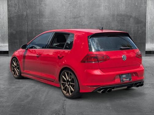 2017 Volkswagen Golf R 2.0T DSG