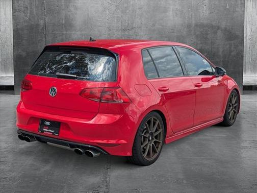 2017 Volkswagen Golf R 2.0T DSG