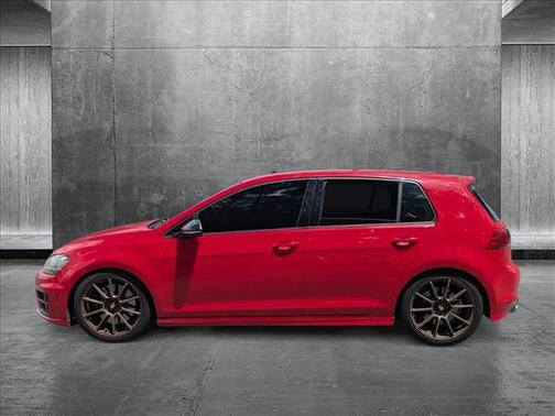 2017 Volkswagen Golf R 2.0T DSG
