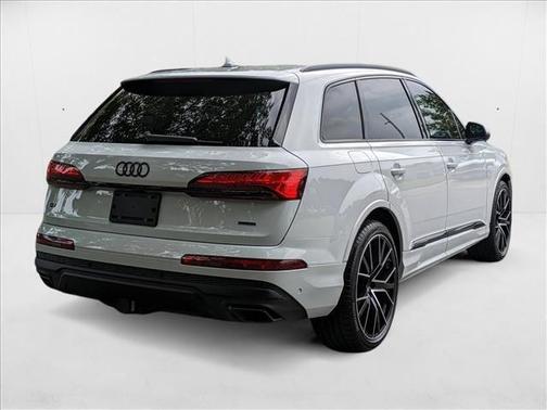 2025 Audi Q7 55 Prestige