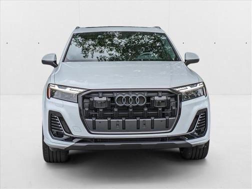 2025 Audi Q7 55 Prestige