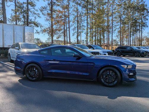 2016 Ford Shelby GT350 Base