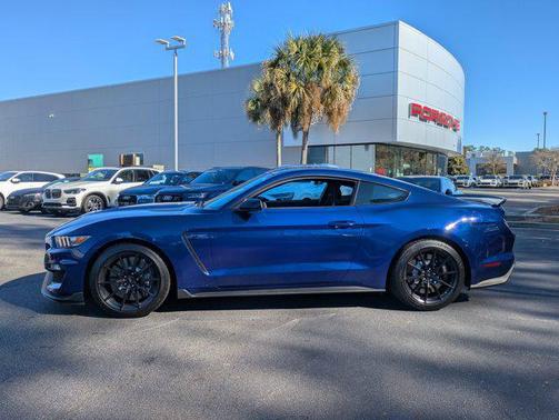 2016 Ford Shelby GT350 Base
