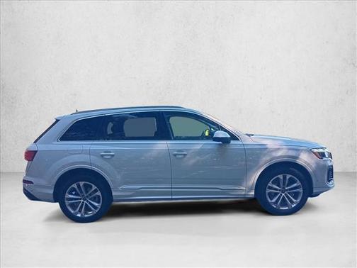 2025 Audi Q7 45 Premium Plus