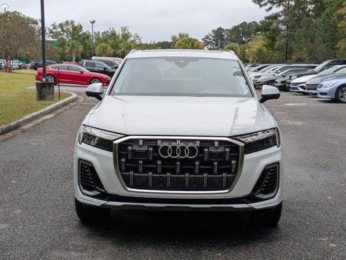 2025 Audi Q7 45 Premium Plus