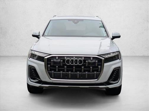 2025 Audi Q7 45 Premium Plus