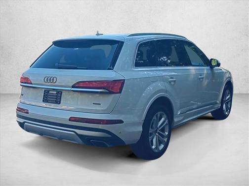 2025 Audi Q7 45 Premium Plus