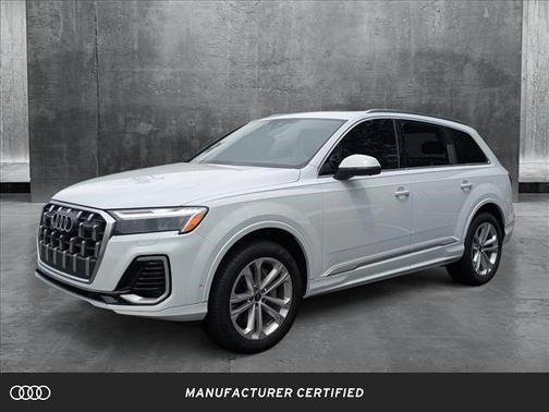 2025 Audi Q7 45 Premium
