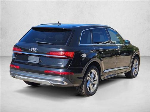 2024 Audi Q7 55 Premium Plus