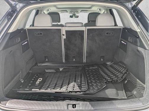 2023 Audi Q5 45 S line Prestige