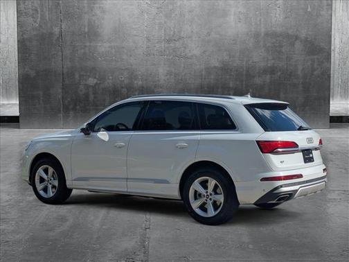 2025 Audi Q7 55 Premium