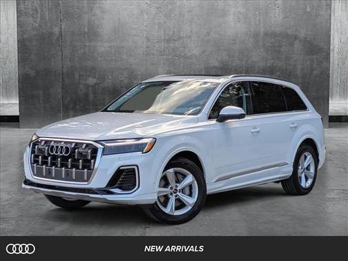 2025 Audi Q7 55 Premium