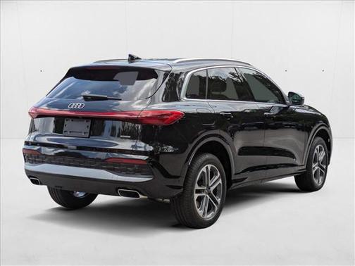 2025 Audi Q5 Premium
