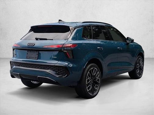 Malpelo Blue Metallic 2026 Audi Q3 TFSI quattro S tronic