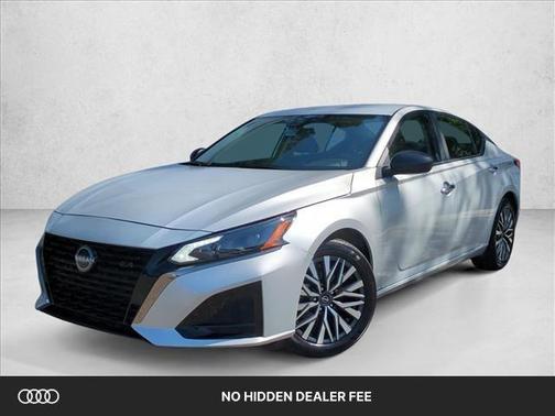 Brilliant Silver Metallic 2025 Nissan Altima SV FWD