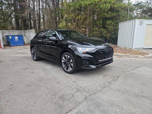 2025 Audi Q8 55 Prestige